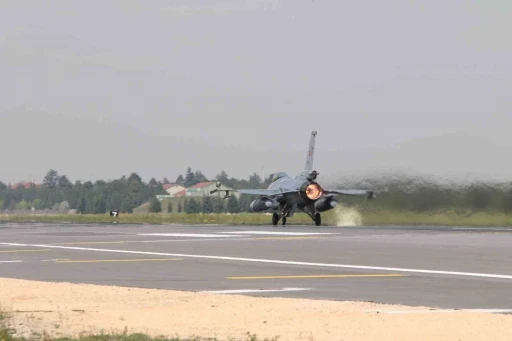 Efes 2026 i&ccedil;in F-16&rsquo;lar Eskişehir&rsquo;den b&ouml;yle havalandı
