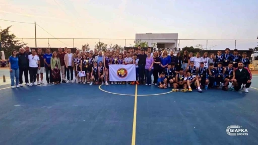Ege Dostluk Turnuvası şampiyonu Denizli B&uuml;y&uuml;kşehir oldu
