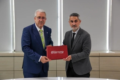Ege Üniversitesi ile Spor Toto arasında spor alanları protokolü
