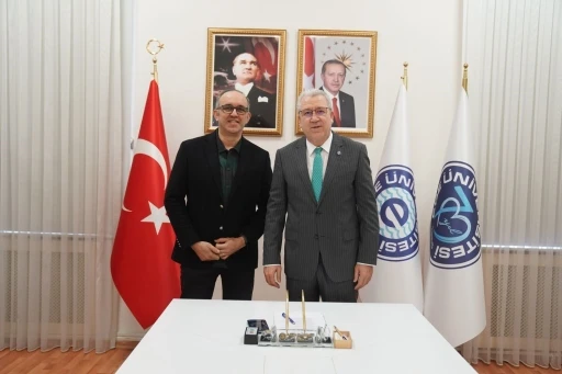 Ege Üniversitesinde, ısı, alev ve mekanik risklere karşı koruyucu eldivenler geliştirildi
