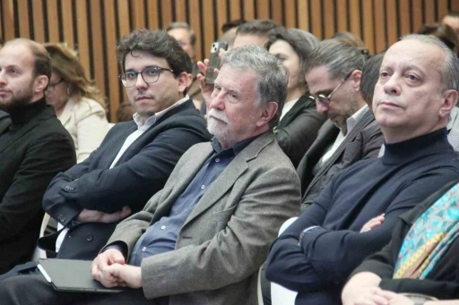 EGİAD &rsquo;D&ouml;n&uuml;ş&uuml;m Sahnesi&rsquo; ile iş d&uuml;nyasının liderlerini İzmir&rsquo;de buluşturdu
