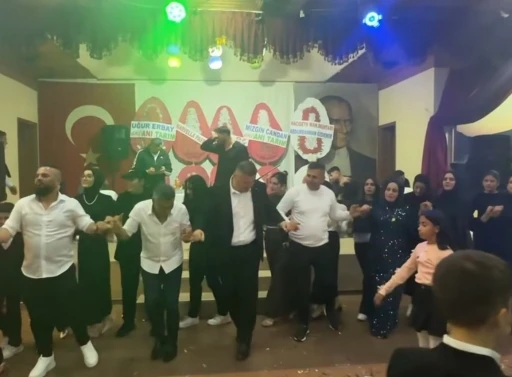 Eğirdir Belediye Başkanı Özer’in halay paylaşımı sosyal medyada gündem oldu
