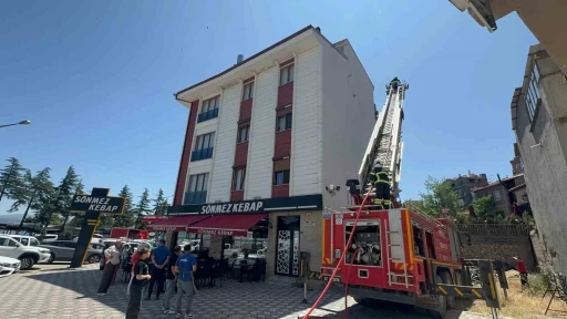 Eğirdir’de kebap salonunda çıkan baca yangını büyümeden söndürüldü
