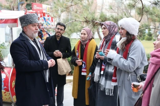 EĞİTİM-BİR-SEN&rsquo;den ek atama bekleyen &ouml;ğretmen adaylarının eylemine destek
