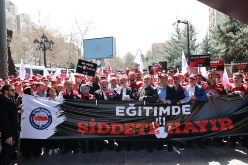 Eğitim-Bir-Sen Genel Sekreteri Yavuz: "Eğitimciler, şikayet edilen, darbedilen insanlara d&ouml;n&uuml;şt&uuml;r&uuml;ld&uuml;"
