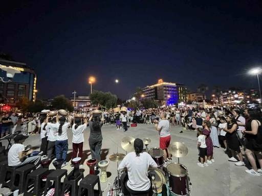 Eğitim, öğretim ve şov bir arada
