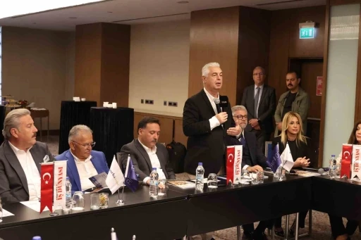Ekonomiye Y&ouml;n Verenler Zirvesi Kayseri&rsquo;de yoğun katılımla ger&ccedil;ekleştirildi
