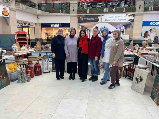 El emeği eserler beğenildi
