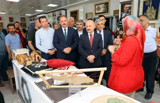 El emeği göz nuru eserler sergilendi
