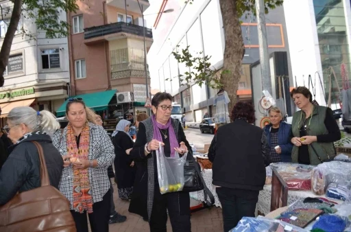 El emeği göz nuru ürünleri üniversite öğrencilerinin bursu için üretiyorlar