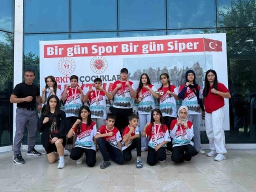 Elazığ’a Muay-Thai’de 7 madalya
