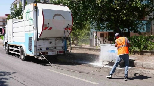 Elazığ Belediyesi’nden Ataşehir Mahallesi’nde kapsamlı temizlik çalışması
