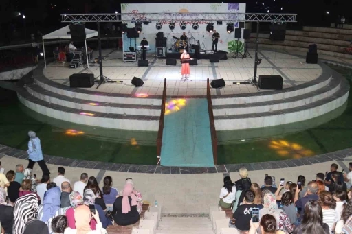 Elazığ Belediyesi yaz etkinliklerinde Evin Gençero sahne aldı
