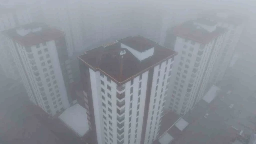 Elazığ’da 200 metreden şehir sis içinde kayboldu
