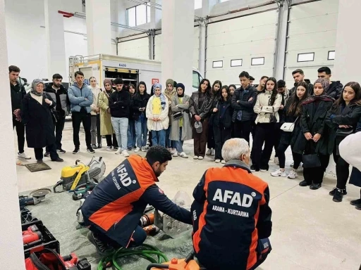 Elazığ&rsquo;da afet bilinci g&uuml;&ccedil;leniyor
