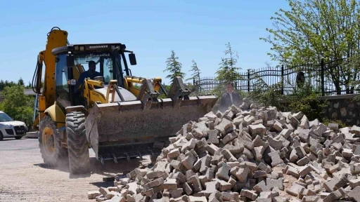 Elazığ’da bayram öncesi mezarlıklarda düzenleme

