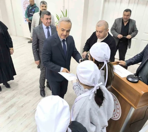 Elazığ&rsquo;da &ccedil;ocuklara y&ouml;nelik yemek yarışması
