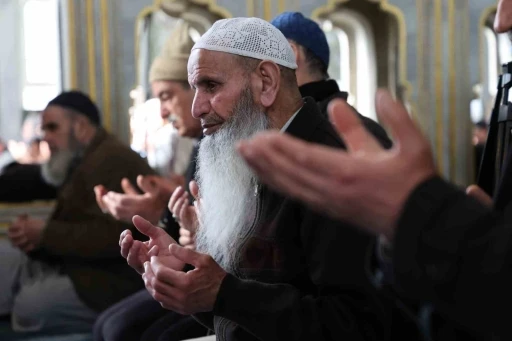 Elazığ&rsquo;da depremde hayatını kaybedenler dualarla anıldı
