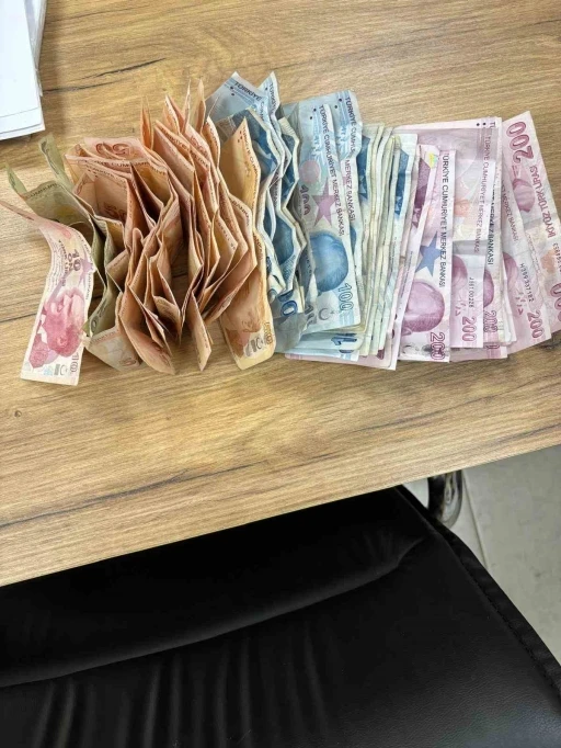 Elazığ&rsquo;da dilencilik yapan kadınların &uuml;st&uuml;nde 4 bin lira &ccedil;ıktı
