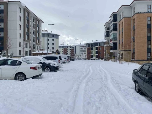 Elazığ&rsquo;da eğitim-&ouml;ğretime 1 g&uuml;n daha ara verildi
