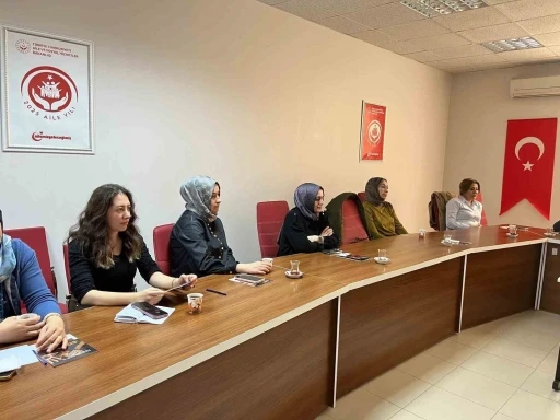 Elazığ&rsquo;da insan ticareti ile m&uuml;cadele ele alandı
