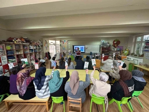 Elazığ’da jandarmadan kadınlara yönelik bilgilendirme faaliyeti
