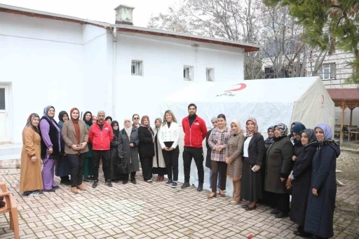 Elazığ&rsquo;da kadınlara afet bilinci kazandırma eğitimi verildi
