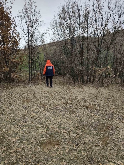 Elazığ&rsquo;da kaybolan yaşlı adamı arama &ccedil;alışmaları s&uuml;r&uuml;yor
