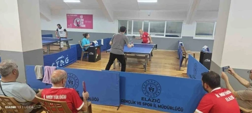 Elazığ’da kurumlar ve kuruluşlar arası masa tenisi şampiyonası düzenlendi
