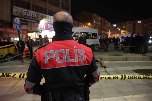 Elazığ’da minibüs durağına silahlı saldırı: 2 yaralı
