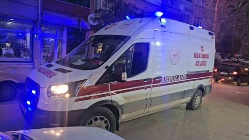 Elazığ&rsquo;da motosiklet yayaya &ccedil;arptı: 2 yaralı

