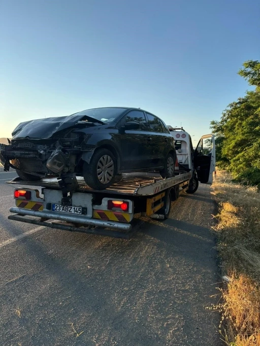Elazığ&rsquo;da otomobil şarampole u&ccedil;tu: 1 yaralı
