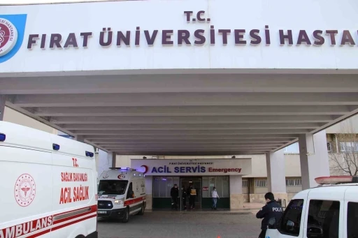 Elazığ&rsquo;da otomobilin &ccedil;arptığı motosiklet s&uuml;r&uuml;c&uuml;s&uuml; hayatını kaybetti
