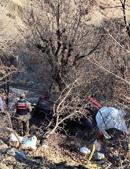 Elazığ&rsquo;da patpat motoru u&ccedil;urumu yuvarlandı: 1 &ouml;l&uuml; 1 yaralı
