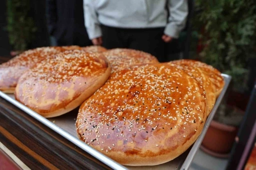 Elazığ&rsquo;da Ramazan&rsquo;a &ouml;zel "Nohut ekmeği"
