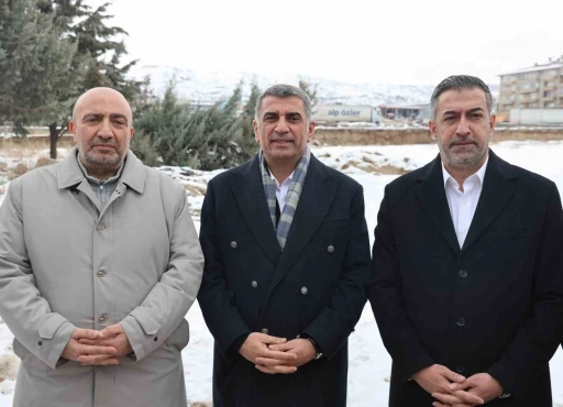 Elazığ&rsquo;da siyasiler, yeni hastane i&ccedil;in tek yumruk oldu
