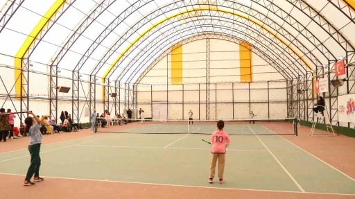 Elazığ’da tenis müsabakaları tamamlandı
