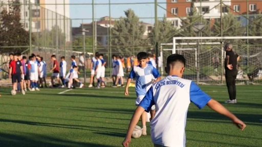Elazığ&rsquo;da yaz spor kurslarına yoğun ilgi
