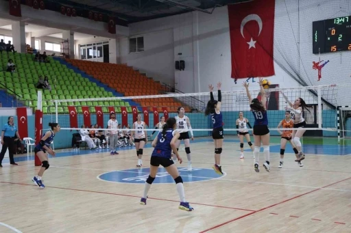 Elazığ&rsquo;da Yıldız Kızlar Voleybol T&uuml;rkiye Yarı Finalleri tamamlandı
