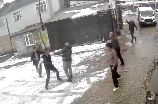 Elazığ&rsquo;daki kavga, tuvaletini duvara yapan yolcu nedeniyle &ccedil;ıkmış
