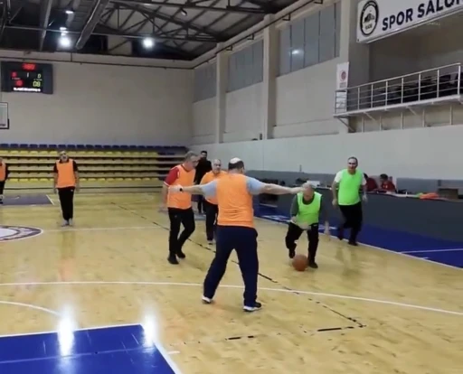 Elazığ İl protokol&uuml; basketbol ma&ccedil;ında buluştu
