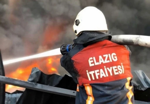 Elazığ itfaiyesi bir yılda, 2 bin 909 olaya m&uuml;dahale etti
