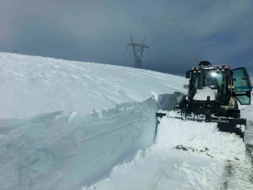 Elazığda kapalı k&ouml;y yolları ulaşıma a&ccedil;ıldı
