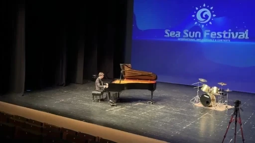 Elazığlı gen&ccedil; piyanist İspanya&rsquo;da zirvede
