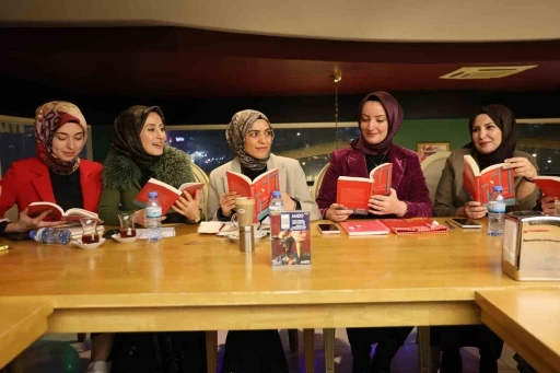 Elazığlı kadınlardan, altın yerine kitap günü
