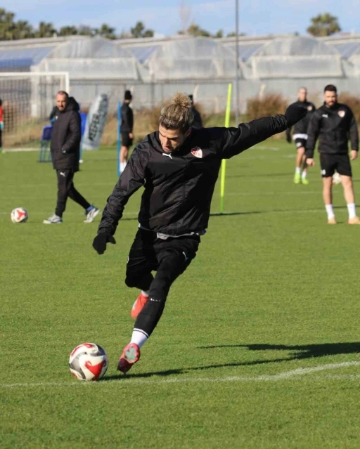 Elazığspor&rsquo;da Fuat Bavuk kadrodışı bırakıldı
