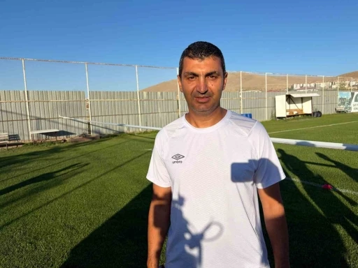 Elazığspor Teknik Direkt&ouml;r&uuml; Bozkurt: "Kadro kalitemiz her anlamda iyi"
