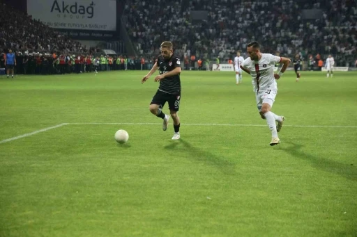 Elazığspor - Vanspor FK maçı tatil edildi
