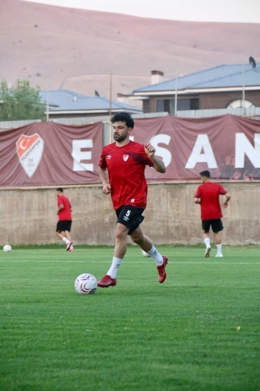 Elazığspor yeni sezon hazırlıklarına başladı
