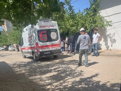 Elektrik trafosu patladı: 1 yaralı
